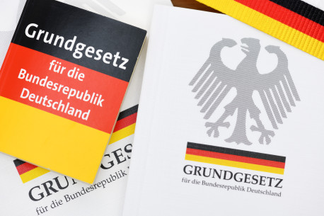 Deutsches Grundgesetz.